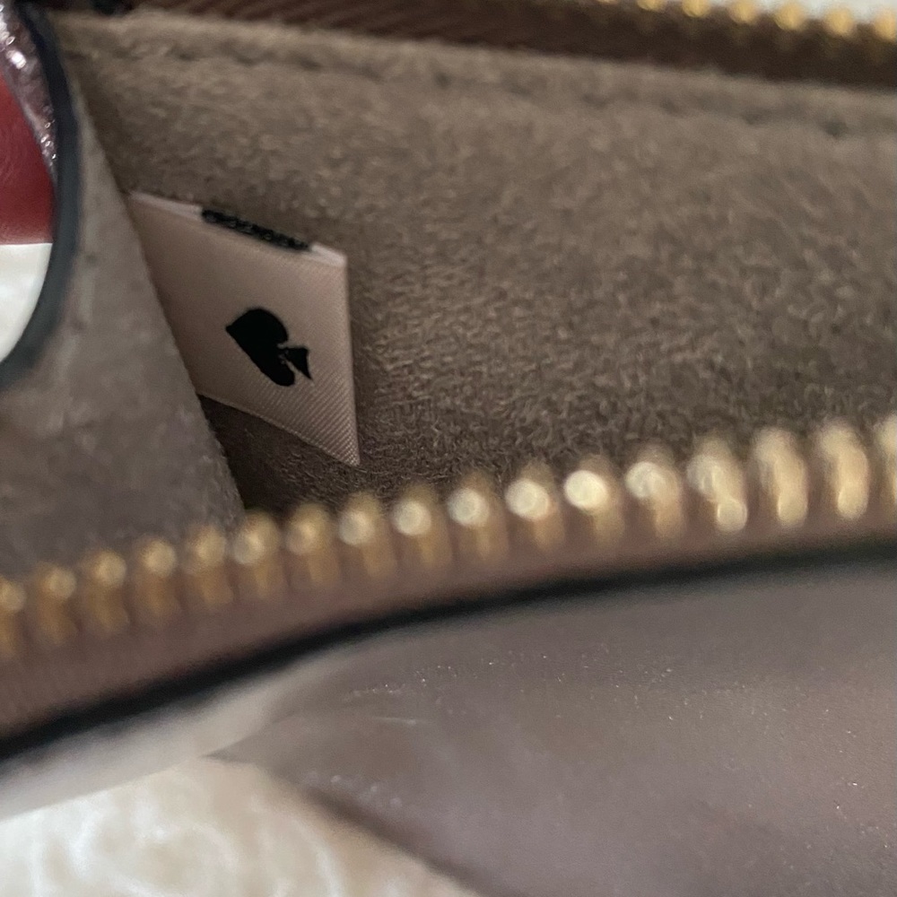 Kate Spade metallic large pouch - Picture 4 of 4